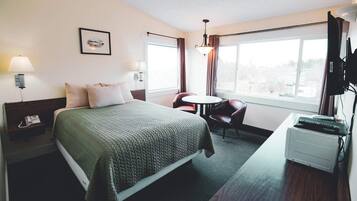 Bàn, truy cập Internet không dây miễn phí, bộ trải giường