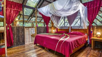 Dream Palm House, Two Bedrooms, Full Kitchen | 1 bedroom, premium bedding, in-room safe, individually decorated