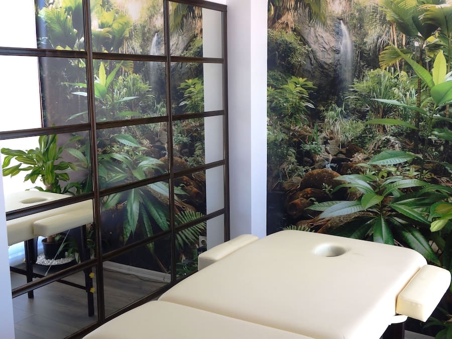 Deep-tissue massages, reflexology, massages