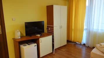 Tweepersoonskamer, balkon | Televisie