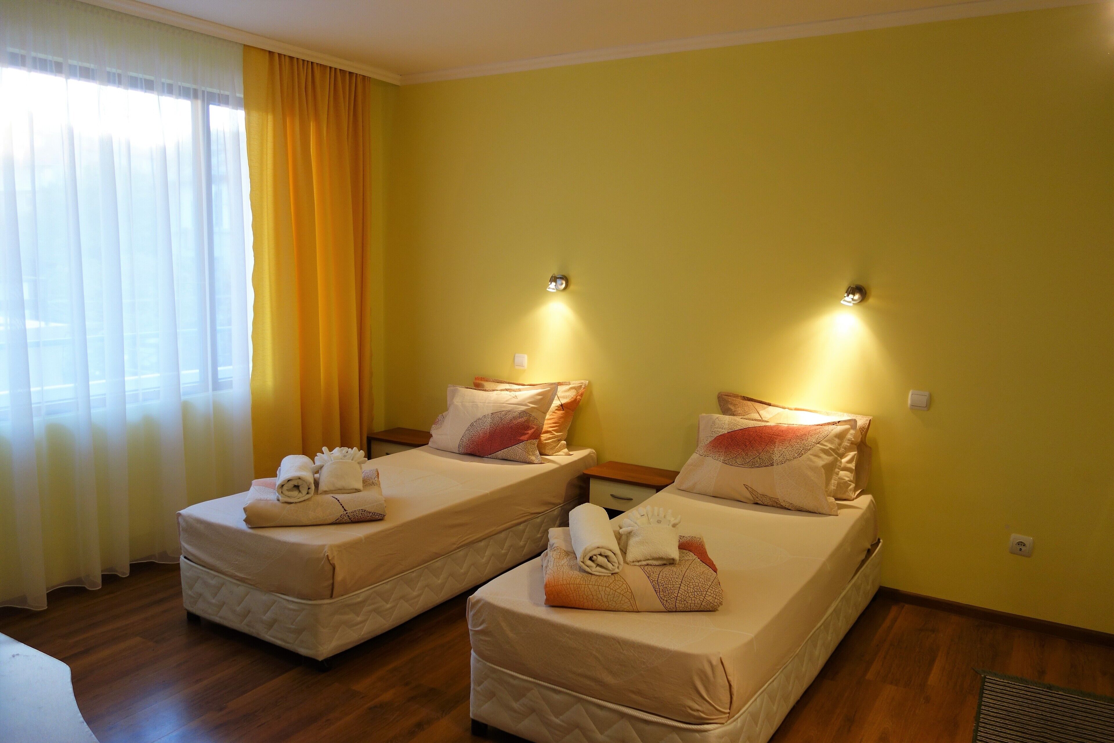 1 bedroom, in-room safe, desk, free wifi