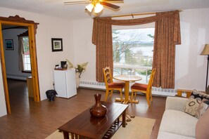 Suite, 1 cama de matrimonio grande con sofá cama, vistas al mar | Vistas desde la habitación