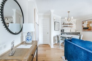Studio, Ensuite (The Augusta) | Interior - The Historic Berkeley Place (Staunton)