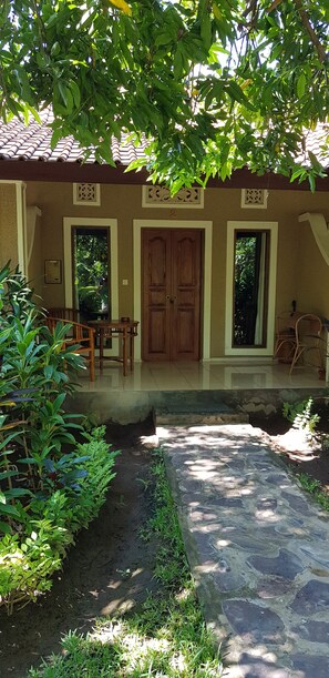Standard Room | Terrace/patio - Mango Tree Inn (Pemuteran)