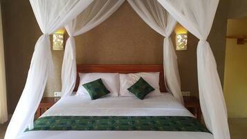 Standard Room | In-room safe, free WiFi, bed sheets