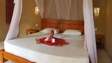 Deluxe Double or Twin Room | In-room safe, free WiFi, bed sheets