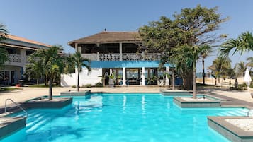 3 outdoor pools