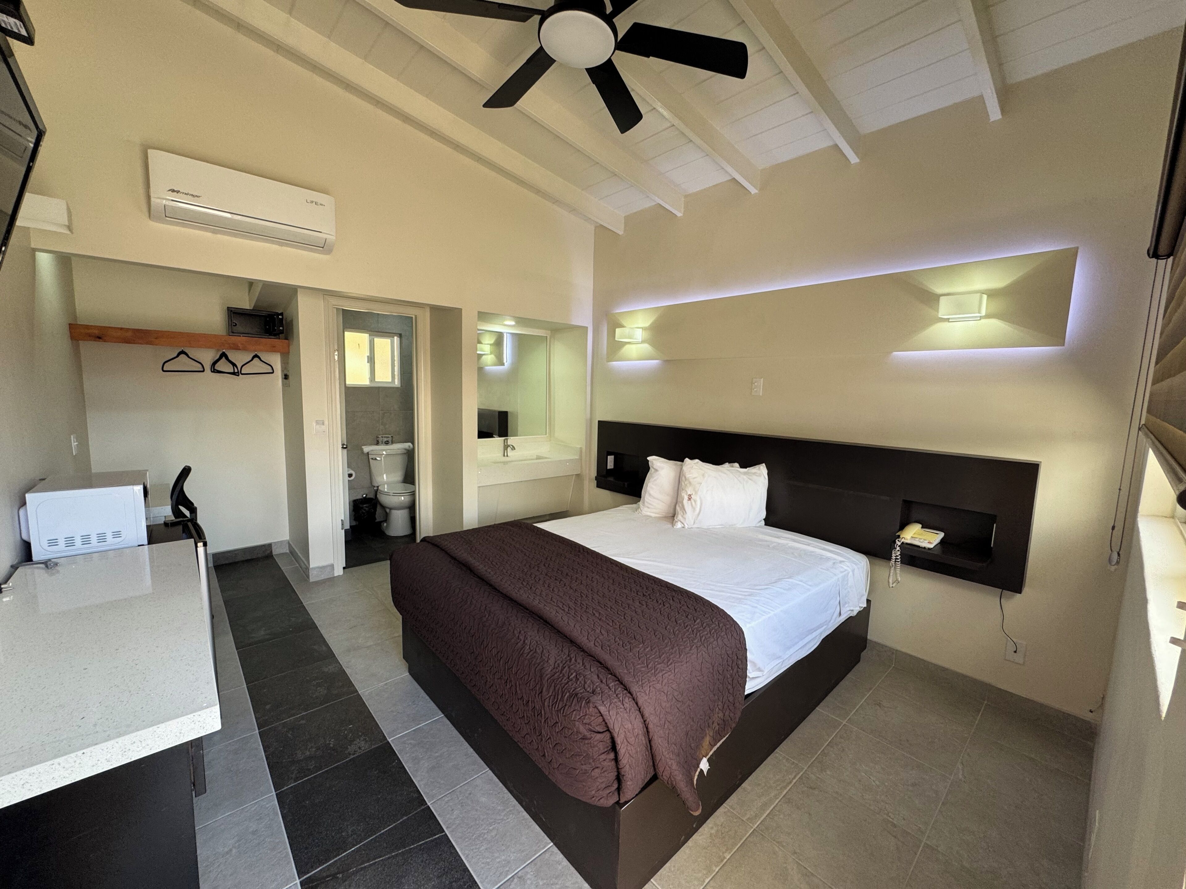 Standard Cabin, 1 Large Single Bed