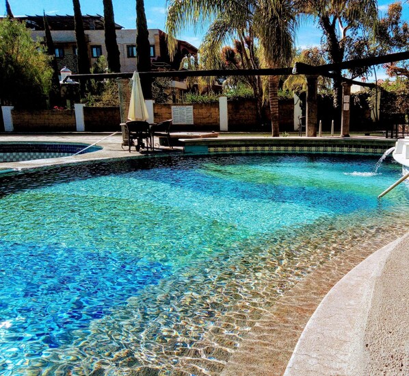 2 outdoor pools, sun loungers - Rancho Los Labradores (San Miguel de Allende)