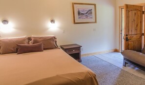 Classic-Zimmer, 1 Queen-Bett, Nichtraucher, Bergblick