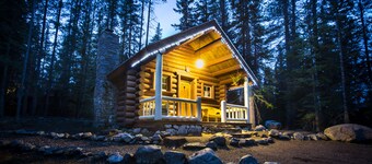 Storm Mountain Lodge Cabins & Dining