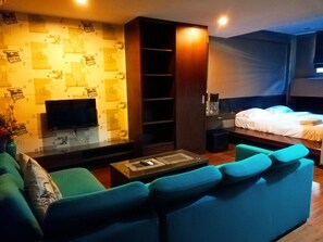 Classic Suite | In-room safe, desk, free WiFi - Himalayan Inn (Pattaya)