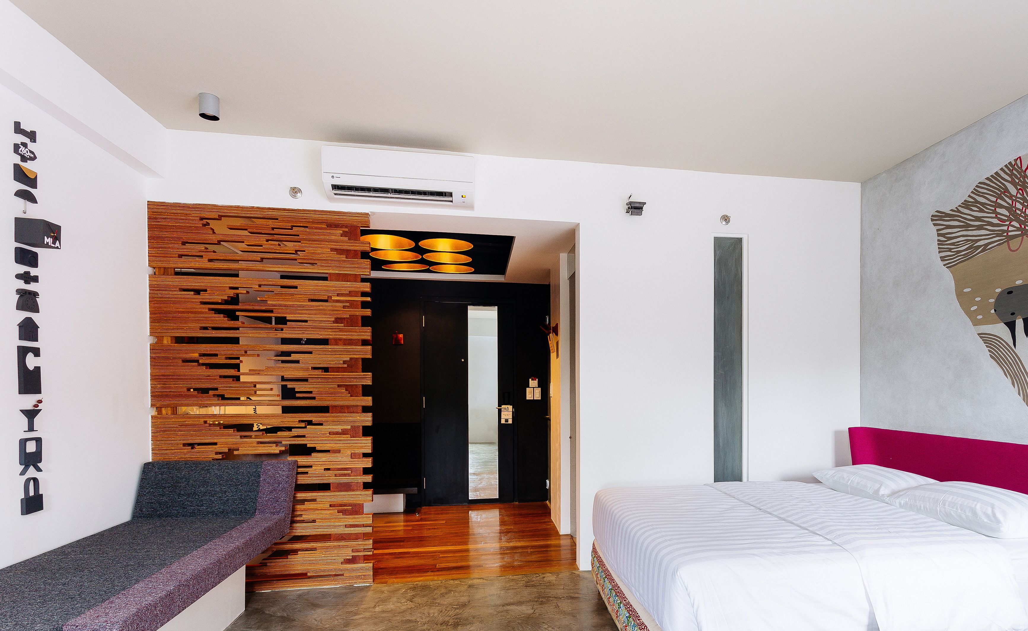 Superior Room, 1 King Bed | Premium bedding, in-room safe, desk, free WiFi