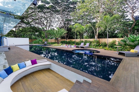 Udendørs pool, liggestole