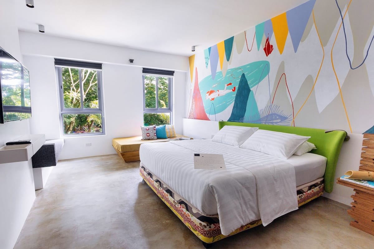 Camera Premier, 1 letto king | Biancheria da letto di alta qualità, una cassaforte in camera