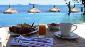 Petit déjeuner buffet compris tous les jours
