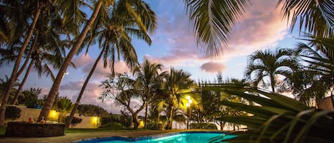 Outdoor pool, sun loungers