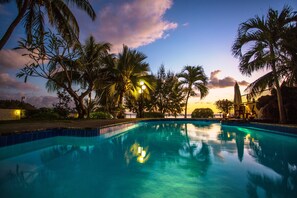 Outdoor pool, pool loungers