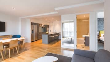 Apartment, 2 Bedrooms (Queen and Twin)