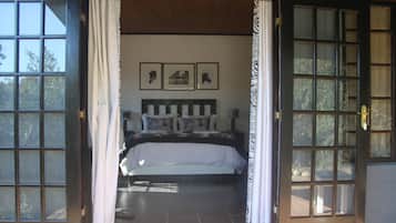 Cottage | 1 bedroom, Egyptian cotton sheets, premium bedding, Select Comfort beds