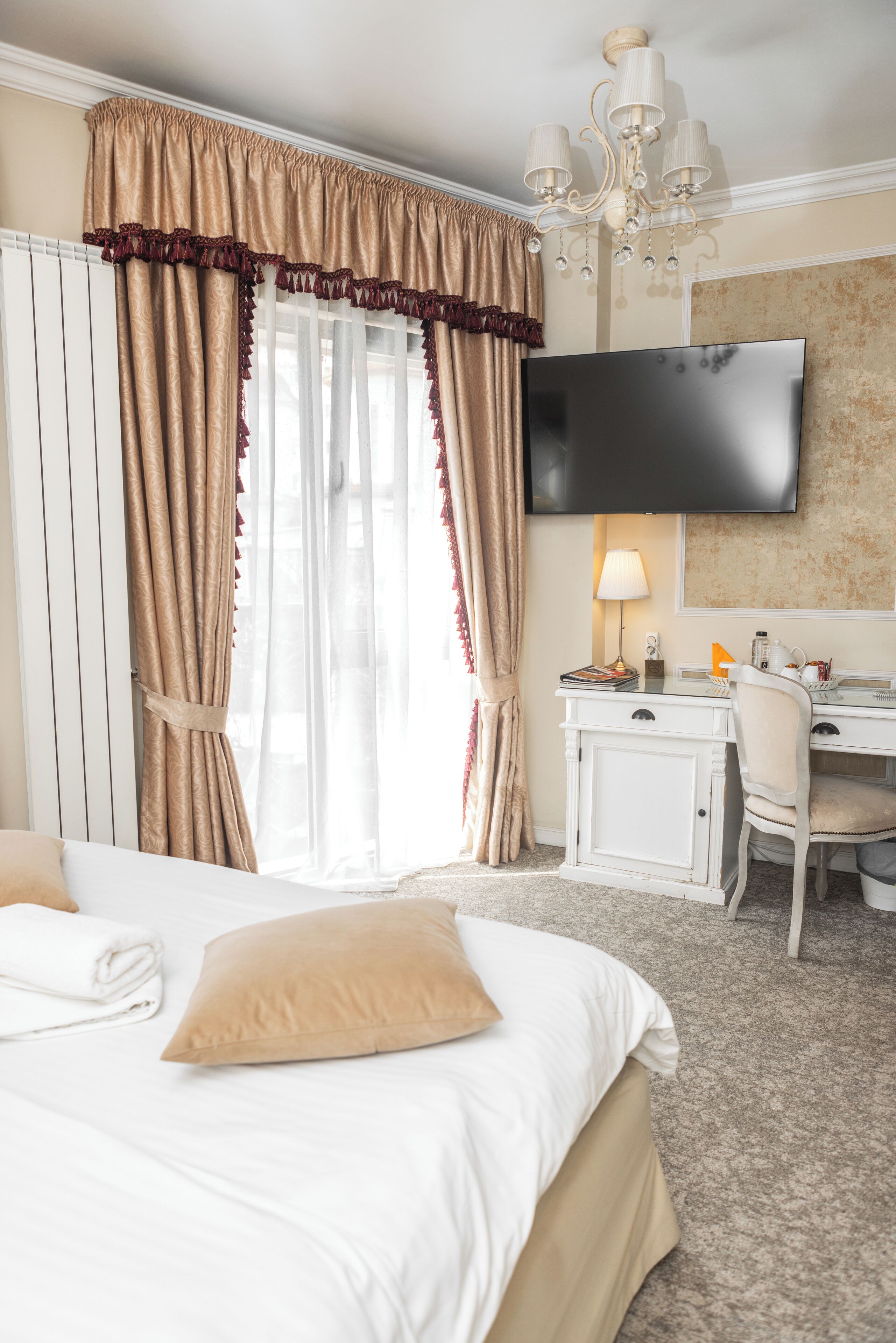 Standard-dobbeltværelse - byudsigt | Premium-sengetøj, minibar, pengeskab på værelset, individuelt design