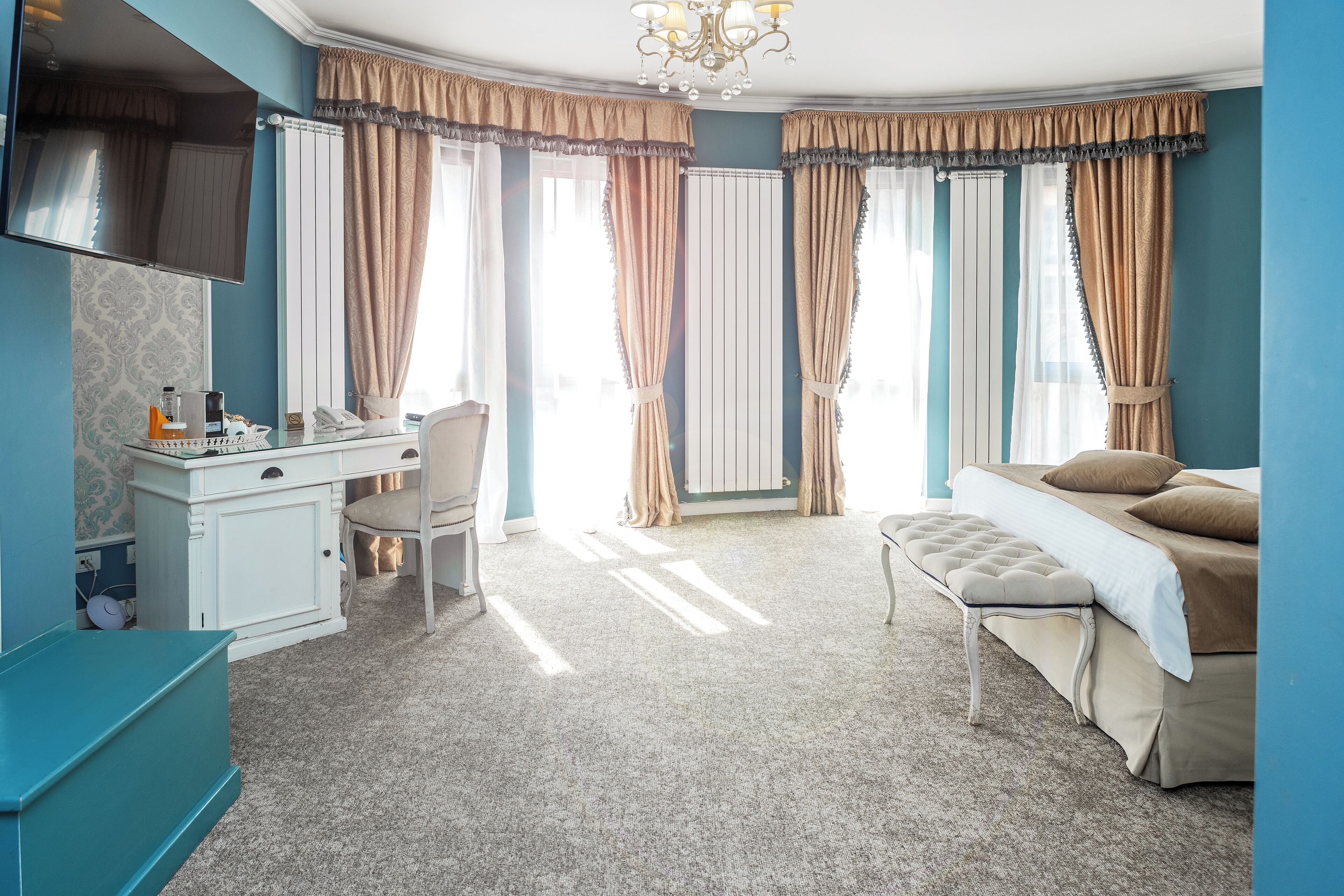 junior suite, city view | premium bedding, minibar, in-room safe, individually decorated