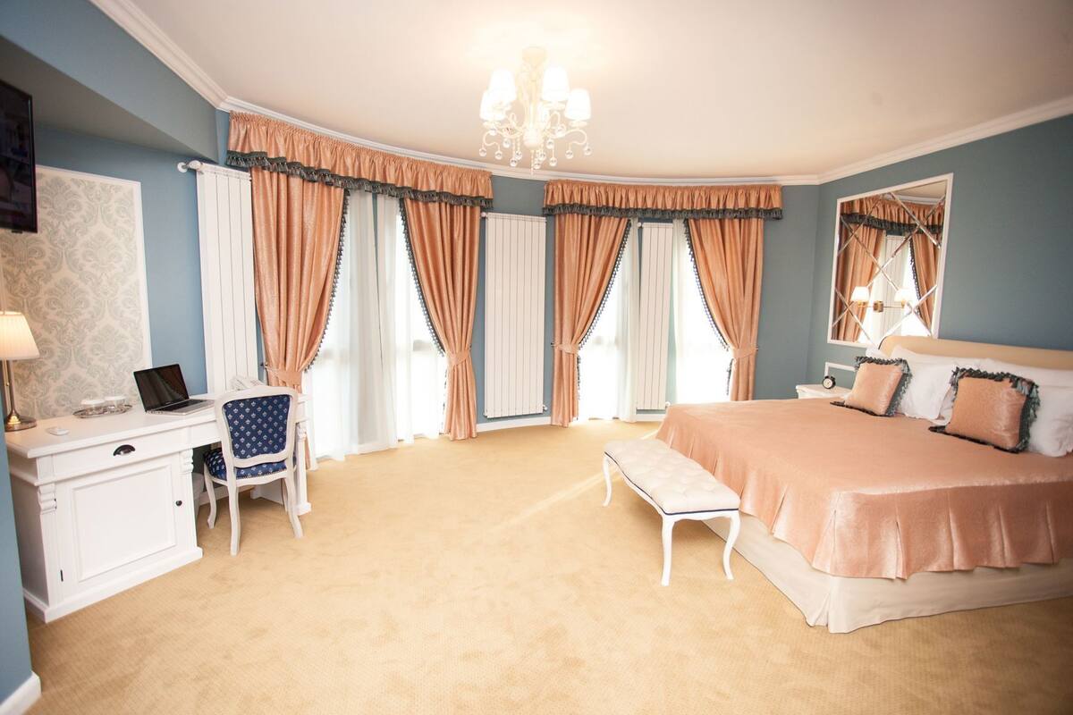 Premium bedding, minibar, in-room safe, individually decorated
