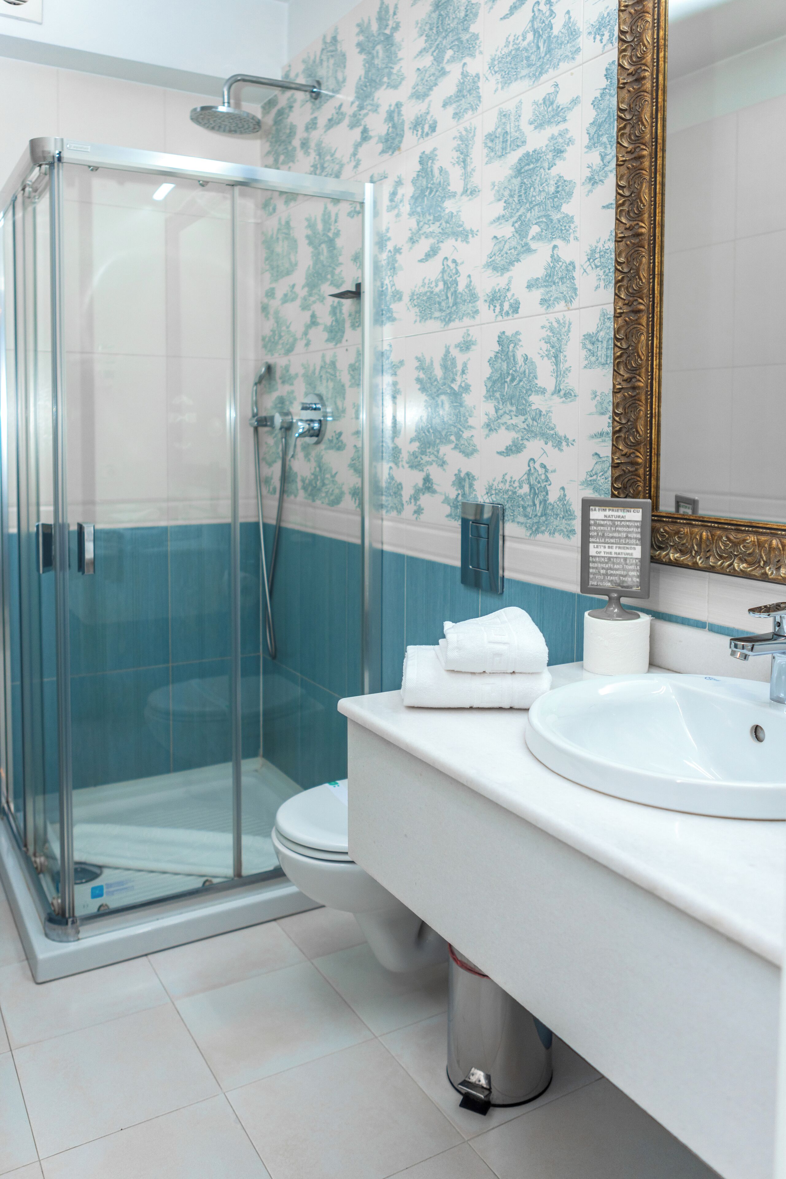junior suite, city view | bathroom | shower, rainfall showerhead, free toiletries, hair dryer