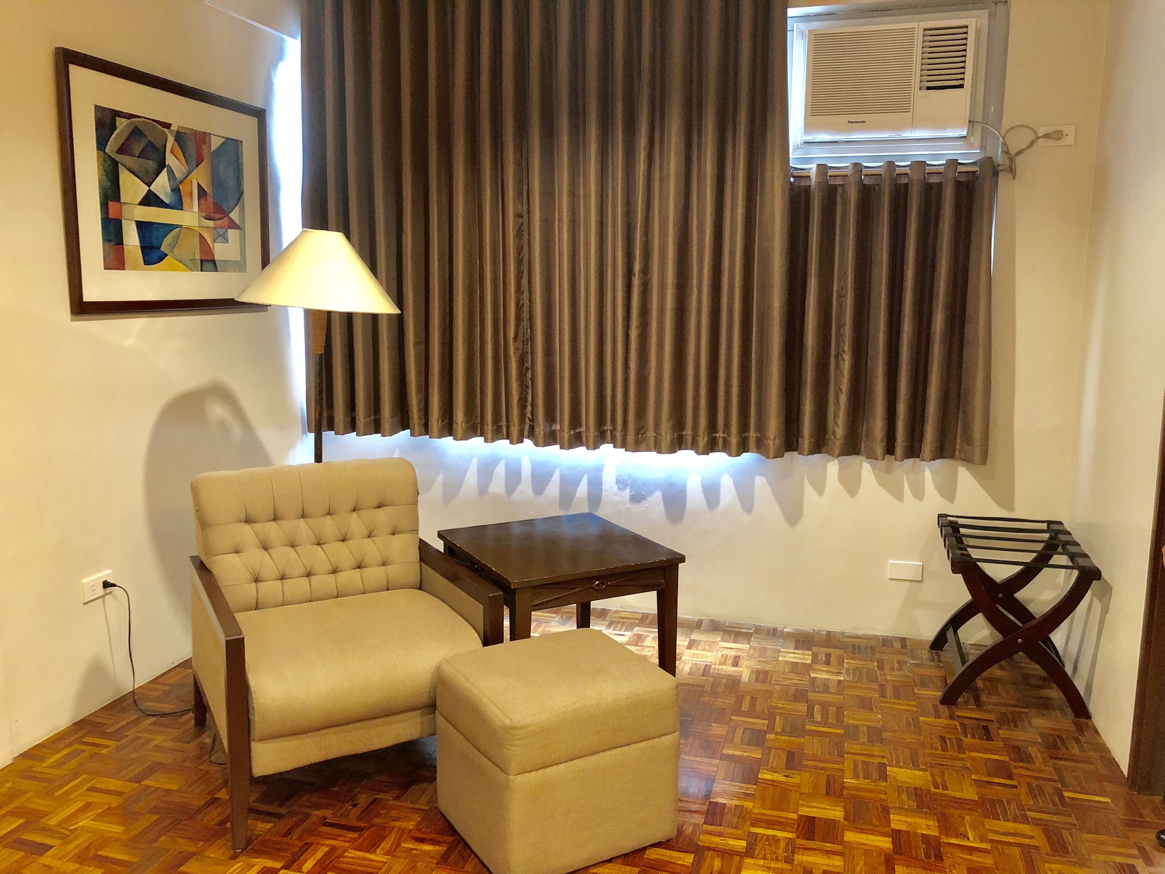 studio | 2 bedrooms, in-room safe, desk, laptop workspace