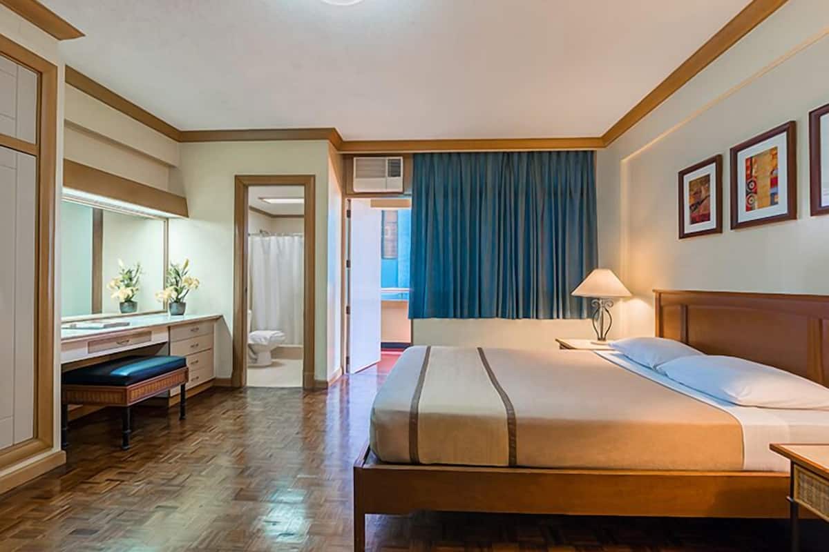 2 bedrooms, in-room safe, desk, laptop workspace
