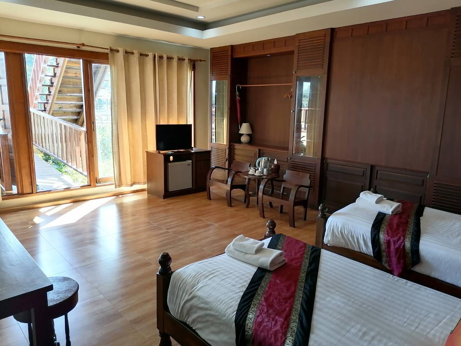 Sistema de insonorización, wifi gratis y ropa de cama 