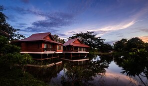 Lake - Sasidara Resort Nan (Nan)