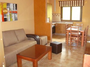 Familienapartment, 2 Schlafzimmer | Esszimmer