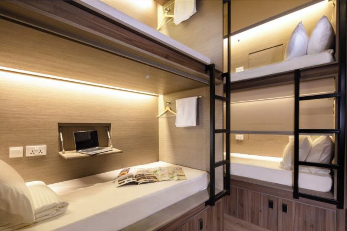 Single Bed Capsule No Window (Mixed Gender)