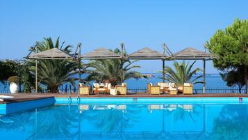 2 outdoor pools, pool umbrellas, sun loungers