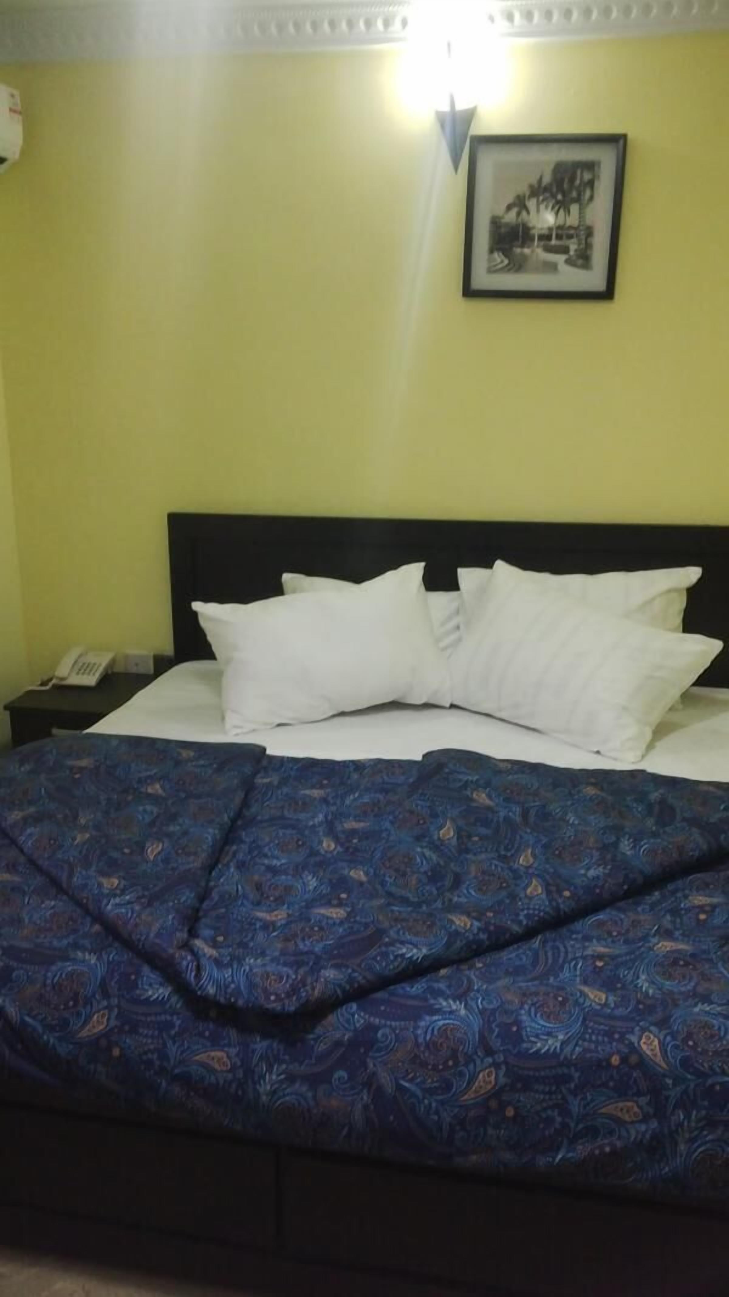 Standard Room, City View | In-room safe, desk, blackout drapes, free WiFi
