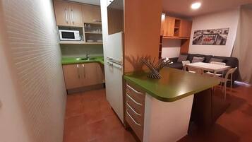 Family Apartment, 1 Bedroom | Private kitchen