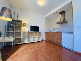Premium Studio, 1 Bedroom | Bed sheets