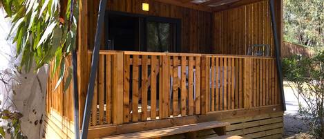 Fachada de la propiedad