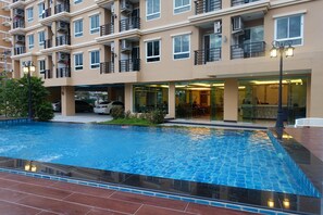 Pool | Outdoor pool