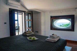 高级套房, 1 间卧室, 海景 | 高档床上用品、羽绒被、特色装修、特色家居