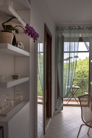 Panoramic Double Room, 1 Queen Bed, Balcony, Sea View | Premium bedding, down duvets, individually decorated - Residence Zelzar (Vietri sul Mare)