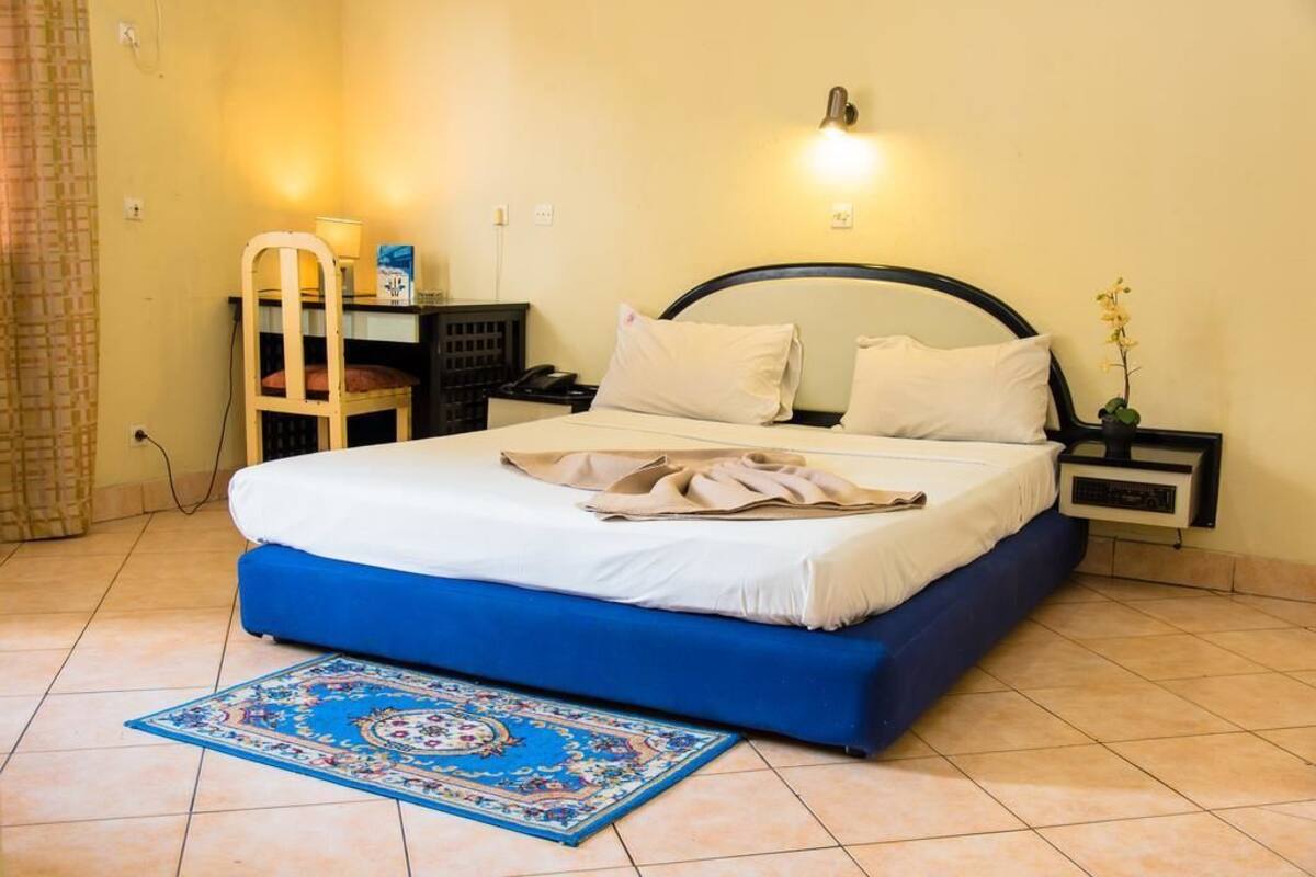 Deluxe Double Room | Desk, blackout curtains, rollaway beds, free WiFi
