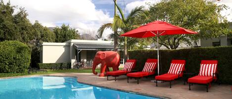 Kolam renang terbuka