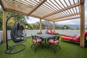 Terrace/patio - Avondrood Guest House (Franschhoek)