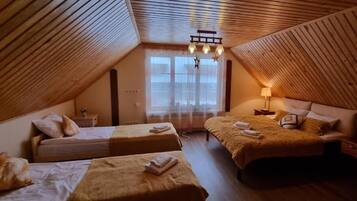 Family Studio | 1 bedroom, in-room safe, desk, iron/ironing board