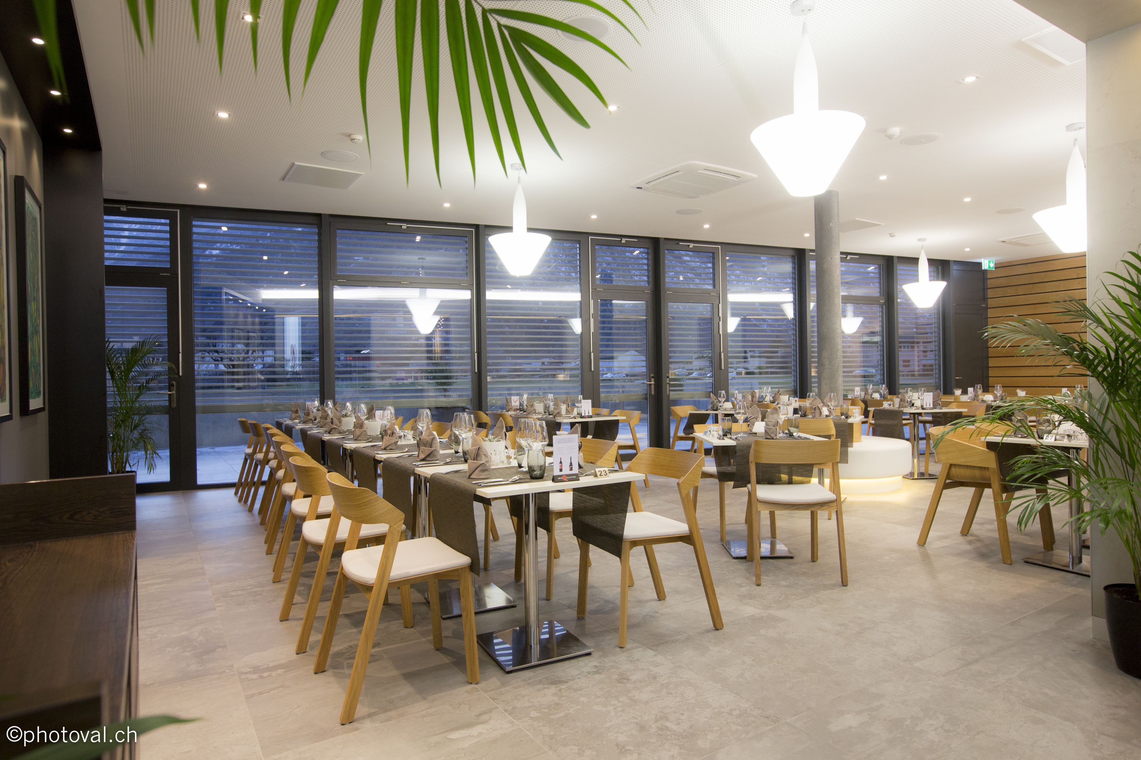 lunch and dinner served, regional cuisine