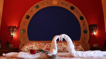 Chambre Double, baignoire à jets | Rideaux occultants, lits bébé (gratuits), lits pliants/supplémentaires