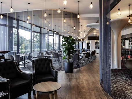 Breakfast and dinner served, Regional cuisine