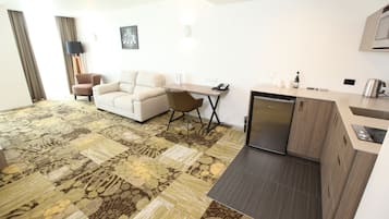 Superior Apartment, 1 Bedroom | Private kitchenette | Fridge, coffee/tea maker, electric kettle